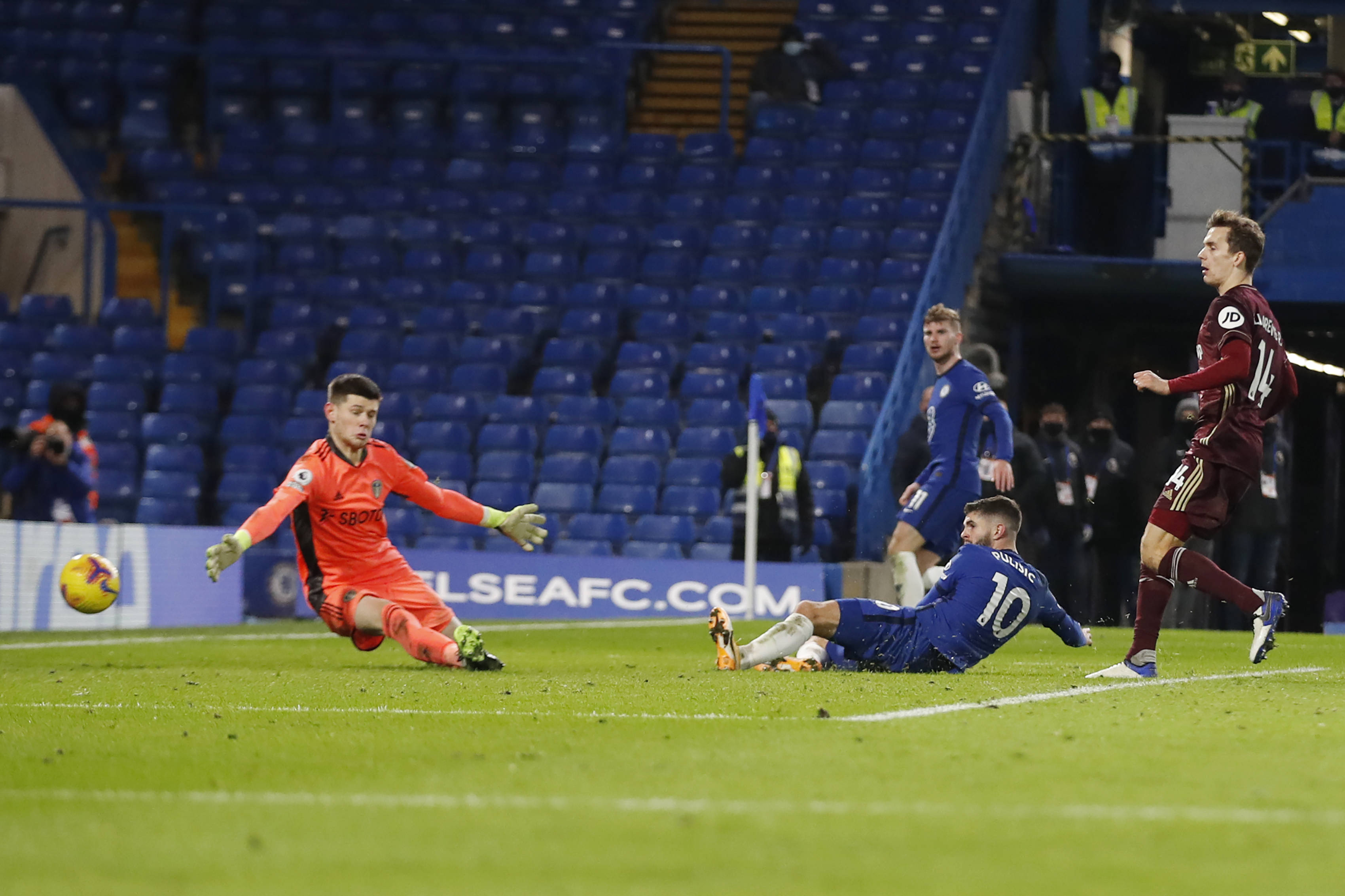 跑动和配合 跑动和配合